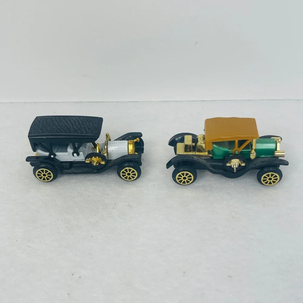 Vintage Diecast Miniature Classic Cars Set of 2 No. 305 Black Green White Gold